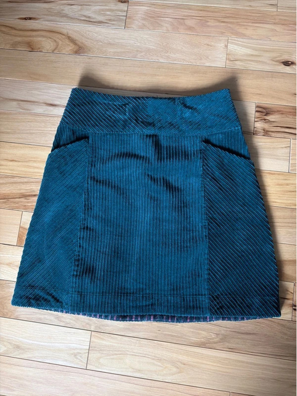Maeve by Anthropologie gorgeous wide corduroy mini skirt! Sz 4